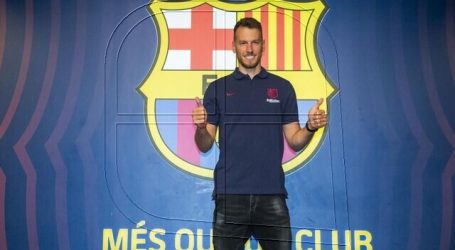 Neto es baja indefinida en el FC Barcelona por un esguince de tobillo