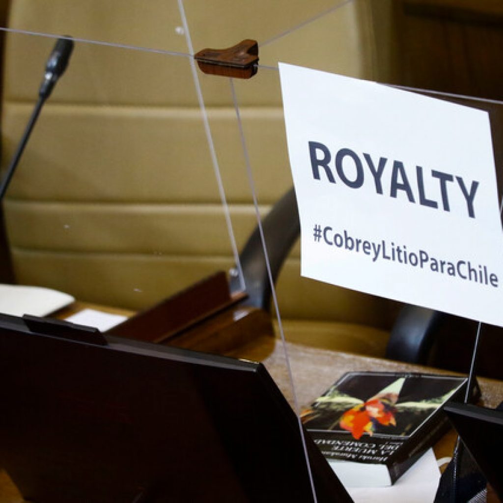 Bancada DC compromete voto a favor de royalty a cobre y litio