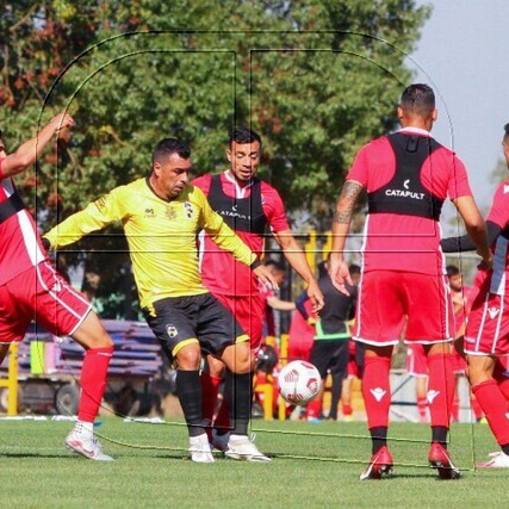 Esteban Paredes anotó un doblete en empate de Coquimbo ante Audax en amistoso