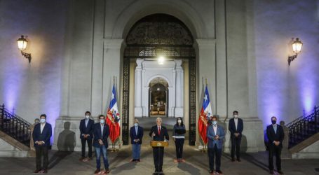 Piñera anuncia proyecto para postergación de las elecciones para mayo