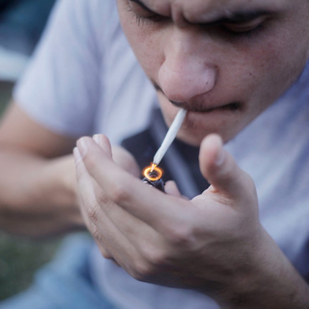 El gobernador de Nueva York promulga la legalización de la marihuana