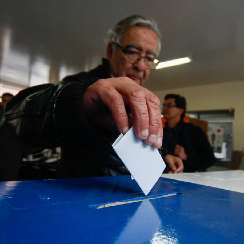 Cadem: 73% cree que las elecciones deberían postergarse debido a la pandemia