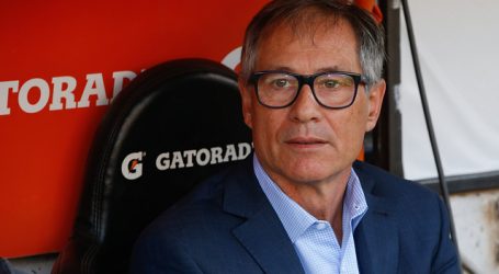 Ariel Holan presentó su renuncia a la banca de Santos FC