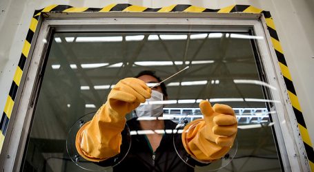 Perú registra cerca de 4.000 casos nuevos y 400 decesos en el último día