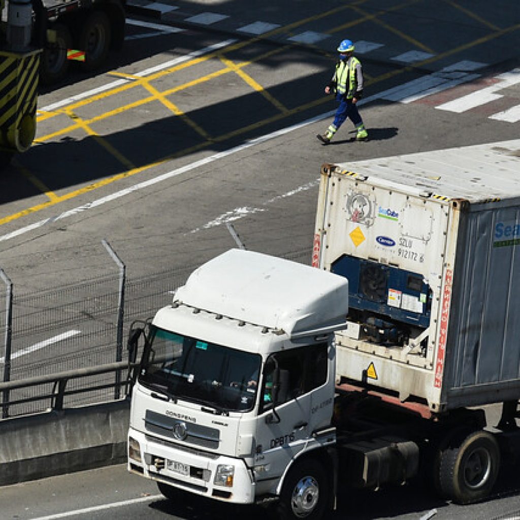 Argentina autoriza ruta alternativa para camiones chilenos varados