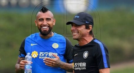 Conte: “Vidal está trabajando separado para solucionar el problema de rodilla”