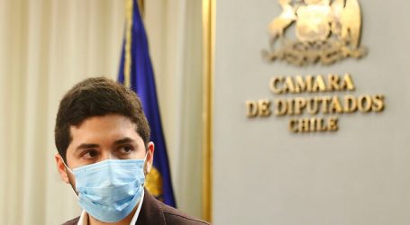 Santana: “Se deben cerrar todos los establecimientos educacionales”