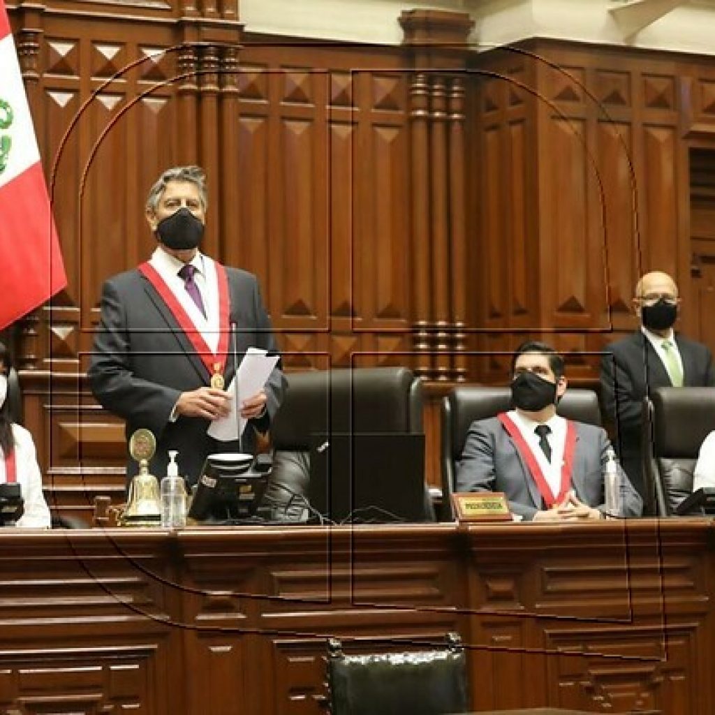 Cinco candidatos pugnan por pasar a segunda vuelta de las presidenciales en Perú