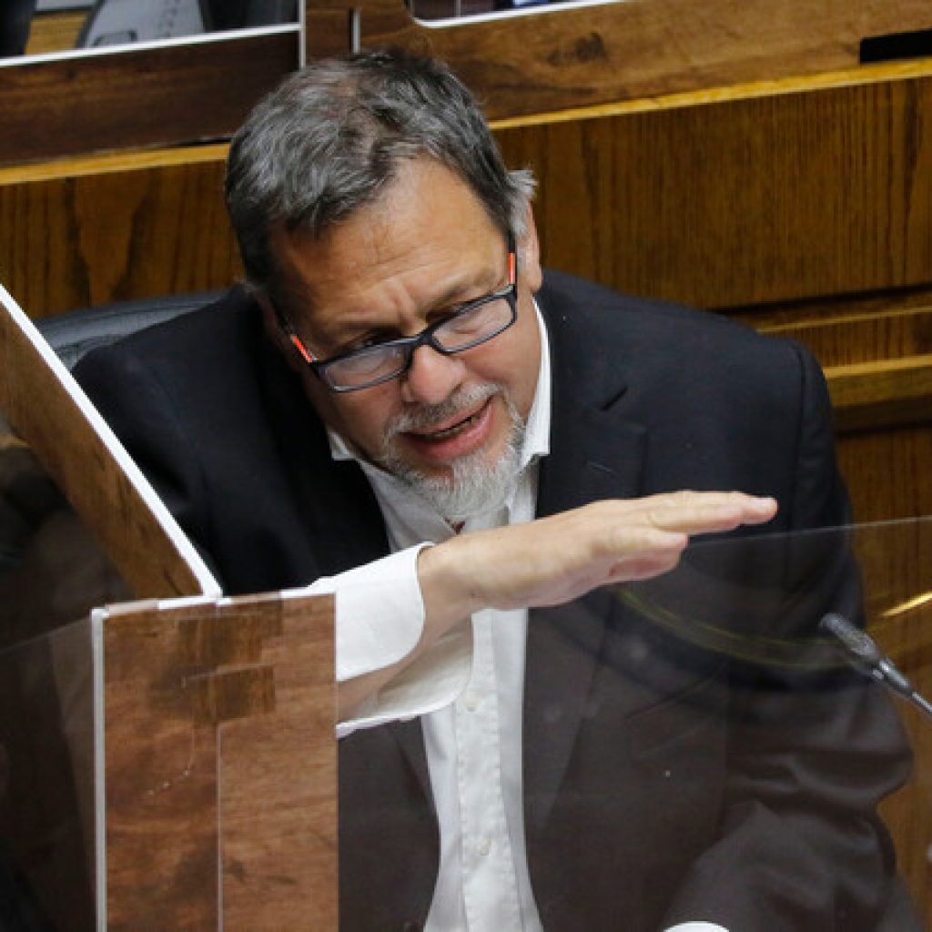 Senador Lagos Weber emplazó al gobierno a no focalizar el IFE según fase