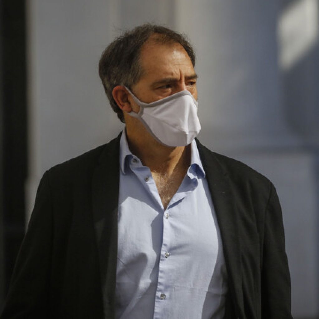 Girardi anuncia proyecto de ley para que infractores sanitarios sean trazadores