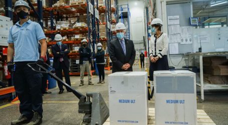 Este jueves llegó un cargamento con 234 mil vacunas Pfizer-BioNTech