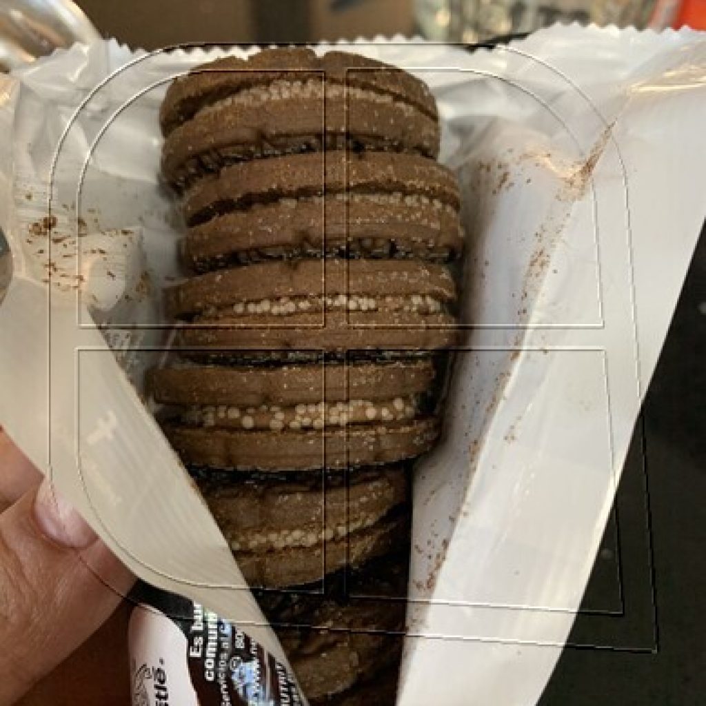 Sernac oficia a Nestlé tras denuncias de galletas con hongos y gusanos