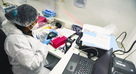 ICOVID Chile: Preocupa reducción del testeo por fin de semana largo