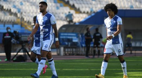Everton superó a domicilio y en la agonía a Deportes Antofagasta