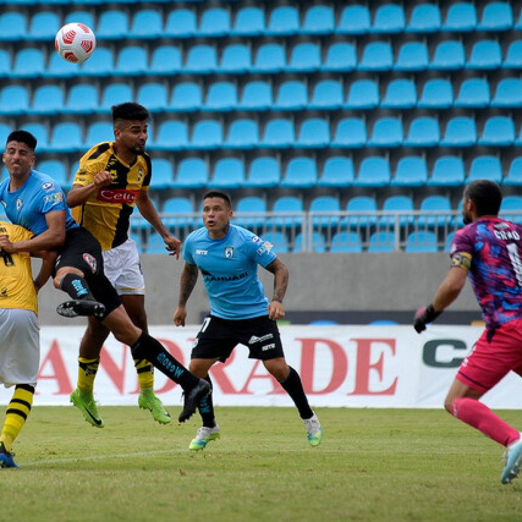 Primera B: Coquimbo Unido superó a domicilio y sobre el final a Deportes Iquique