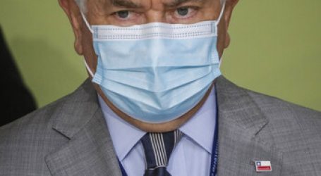 Ministro Paris reconoce “momento crítico” tras nuevo récord de contagios