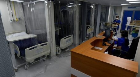 Minsal proyecta alcanzar las 4.300 camas en los próximos días