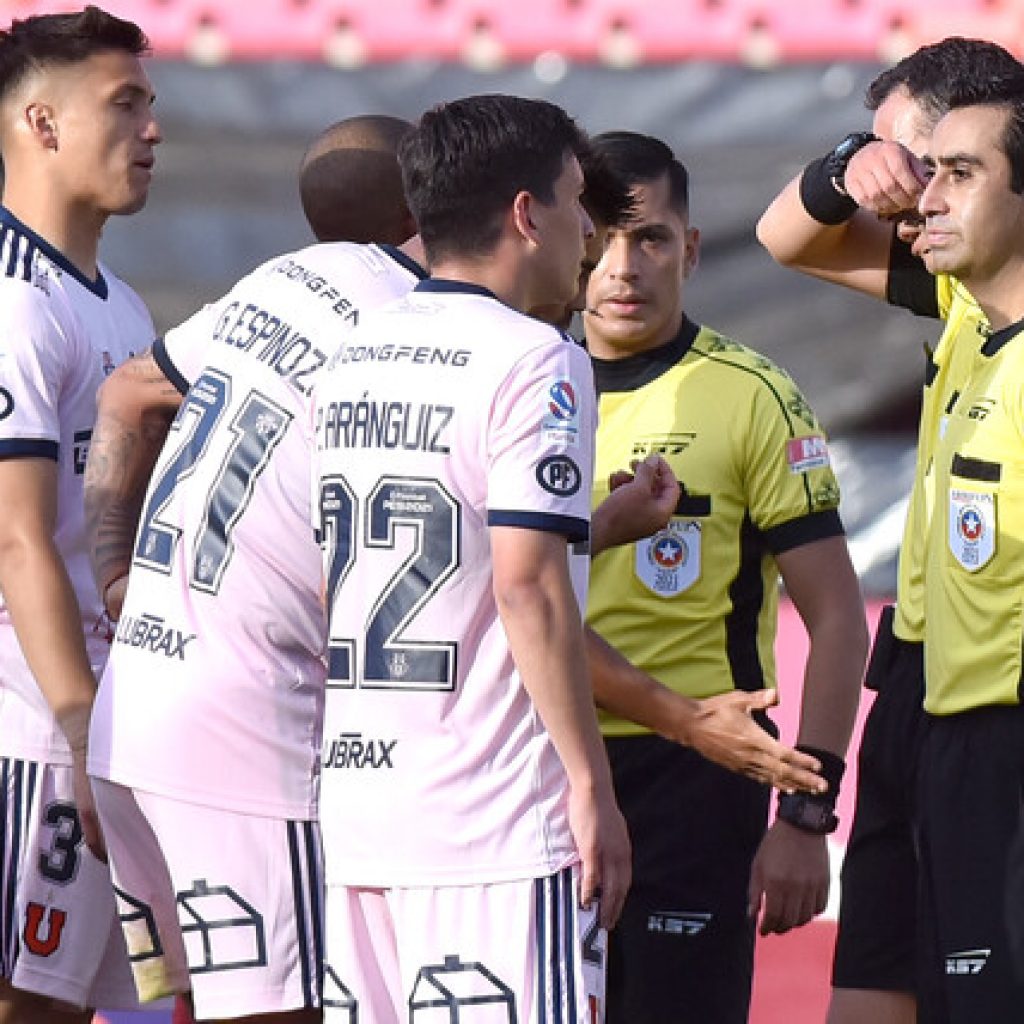 Seremi de Salud investiga a 4 jugadores de U. de Chile por cita con Dudamel