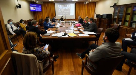 Comisión de Constitución vota en particular proyectos del tercer retiro