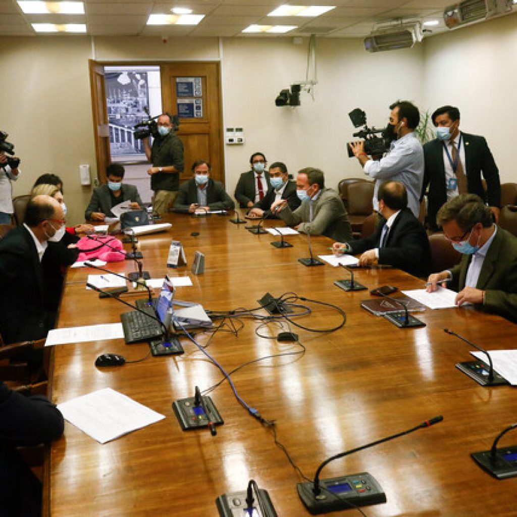 Comisión de Constitución despachó a la Sala proyecto de tercer retiro del 10%