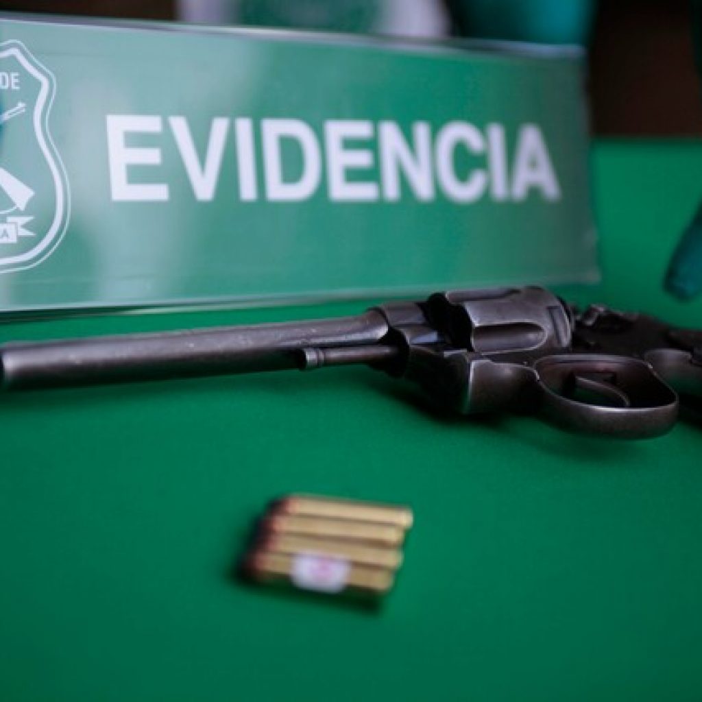 Carabineros detiene a 5 individuos con 7 armas de fuego adaptadas en Quilicura