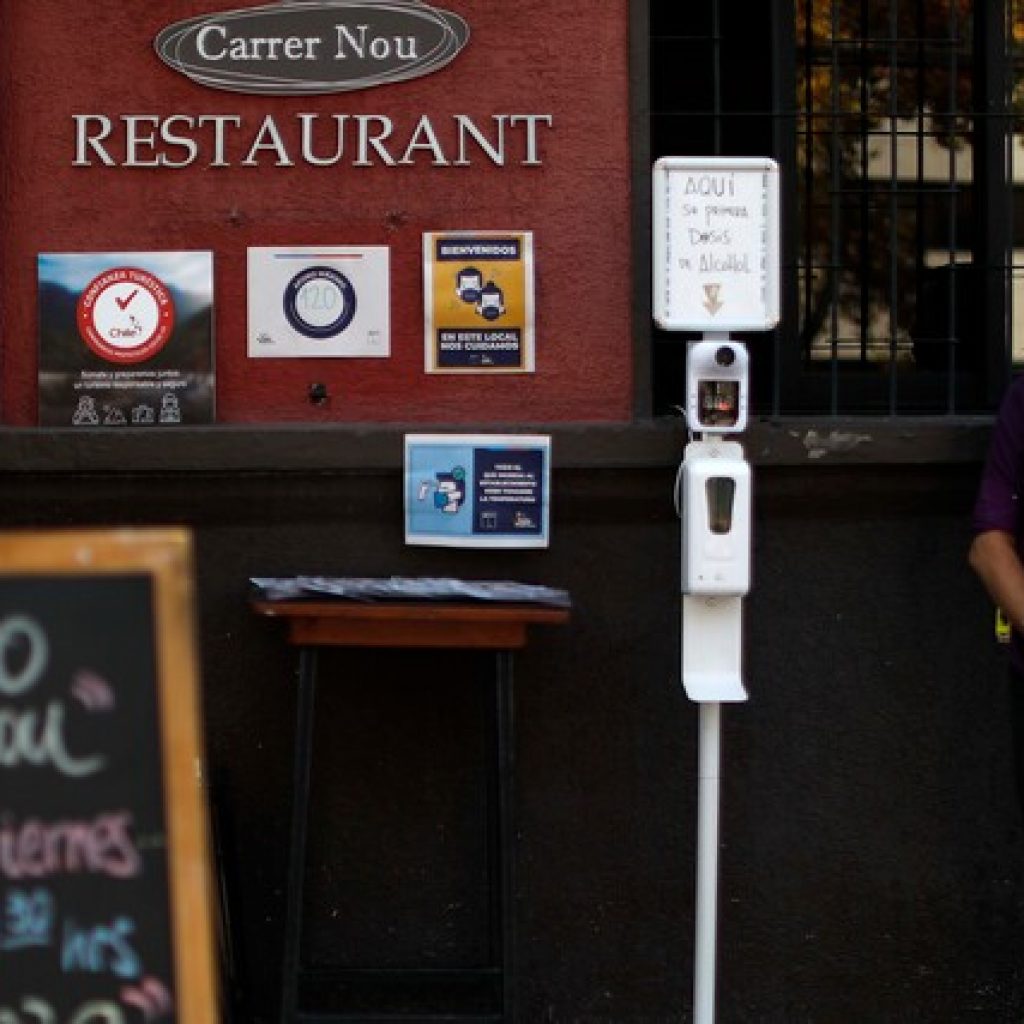 Autoridades refuerzan medidas sanitarias en reapertura de restaurantes