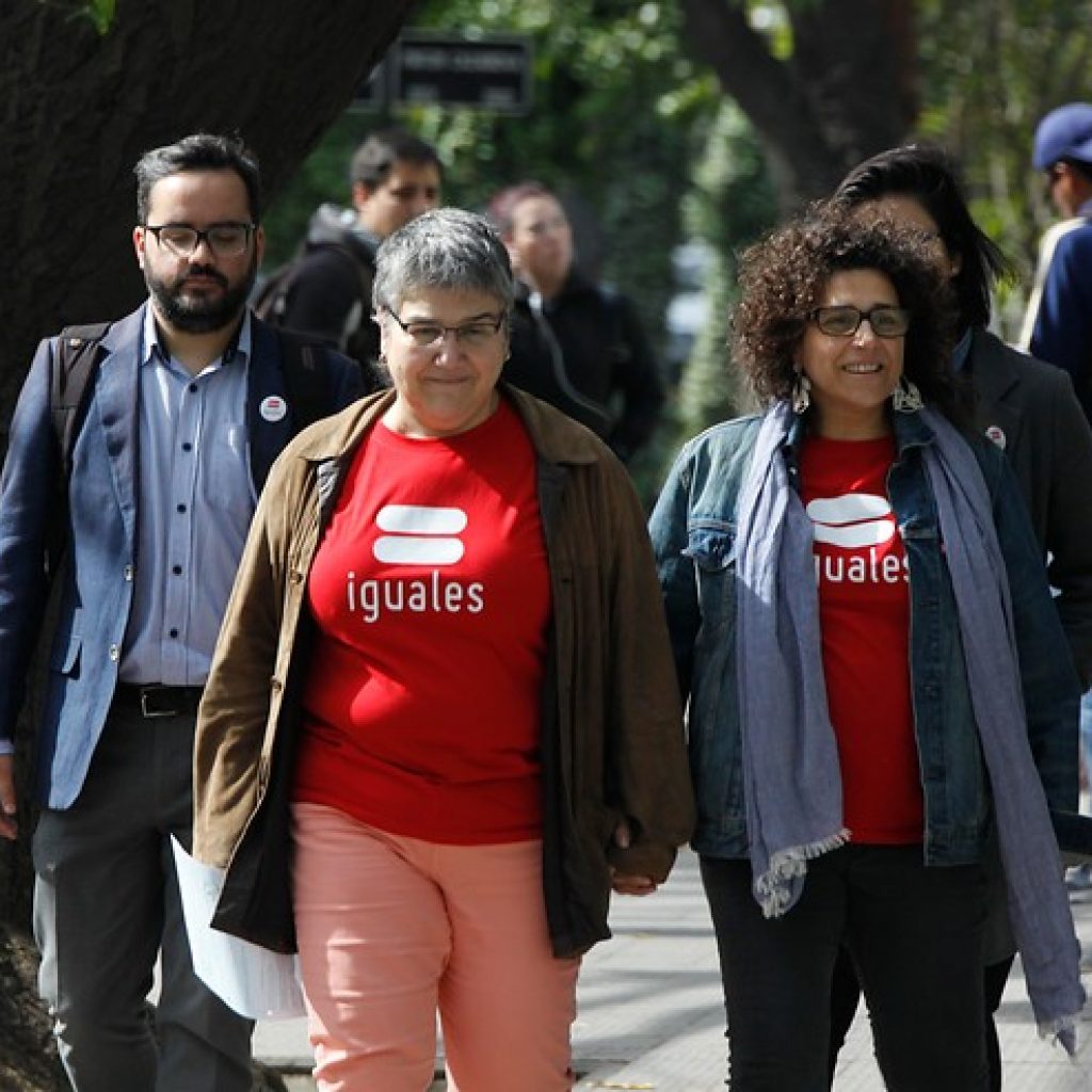 Comenzó encuesta para conocer la realidad de familias LGBTIQ+ en Chile