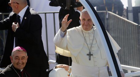 El Papa da el pésame a la Reina Isabel II por la muerte del príncipe Felipe