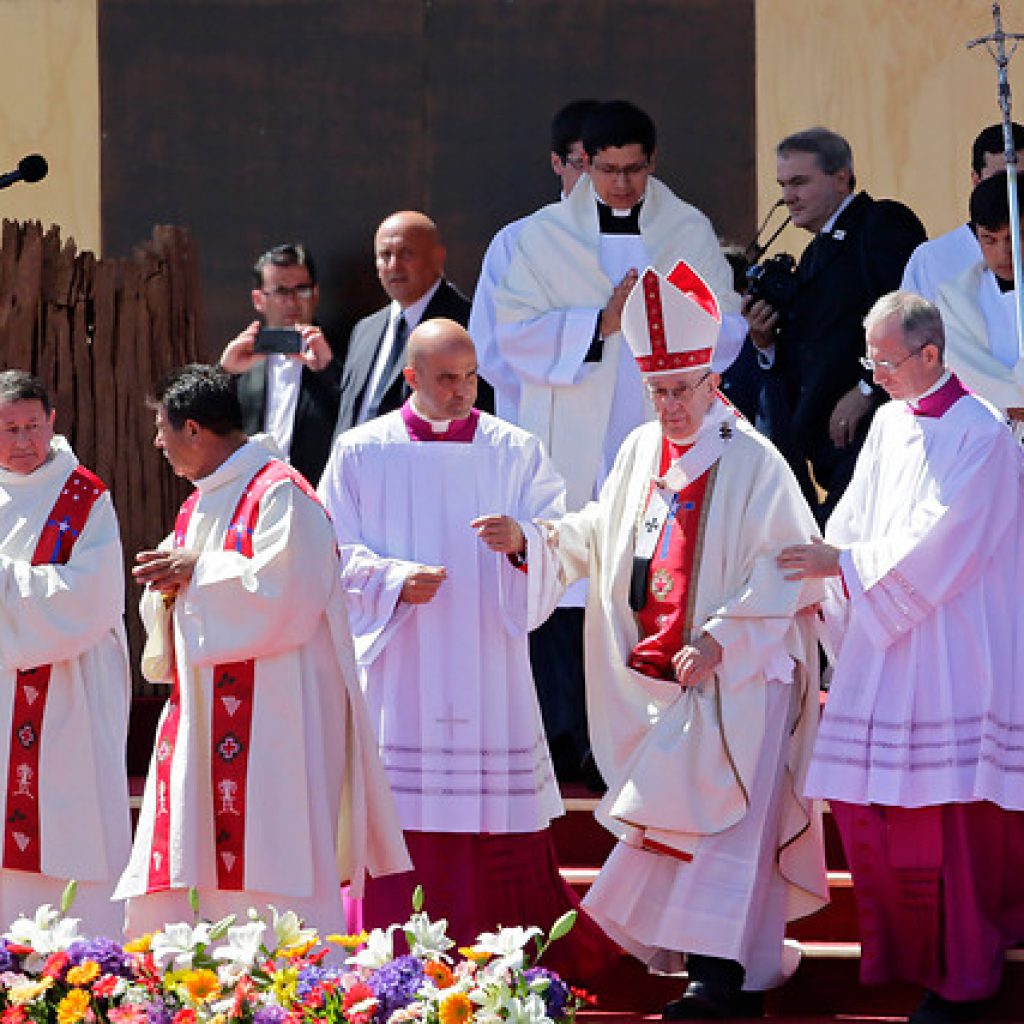 El Papa visita a colectivos vulnerables a las que el Vaticano vacuna contra la C