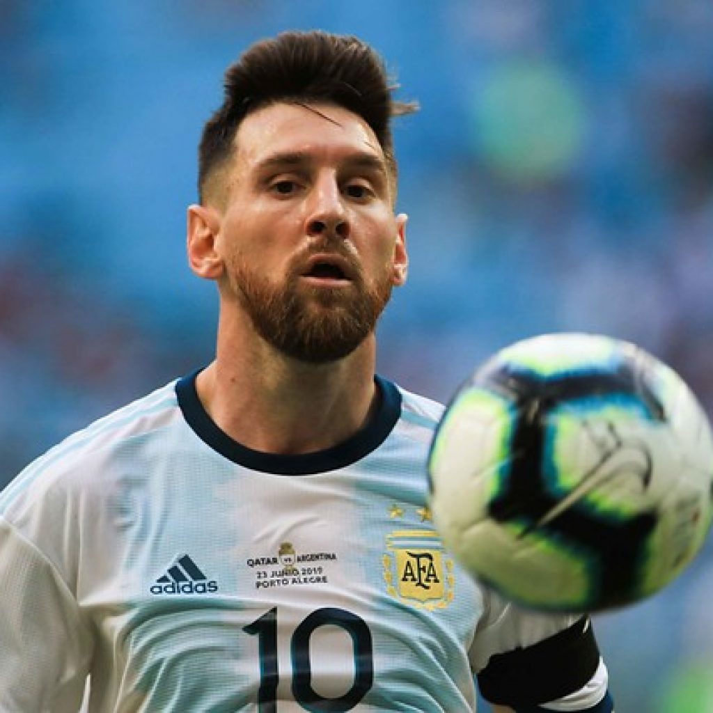 Messi encabeza nómina del exterior en Argentina para enfrentar a Chile