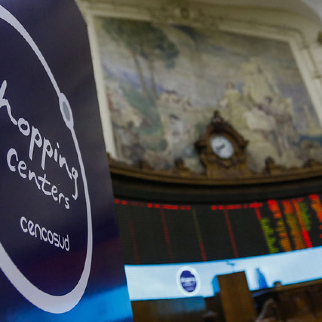 Cencosud sale de 'números rojos' en el primer trimestre