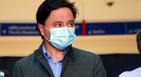 Lavín incorpora a alcalde Carter como vocero de campaña