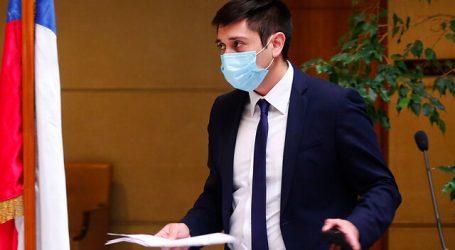 Diputado Calisto pide a Ministro de Salud establecer vacunación universal