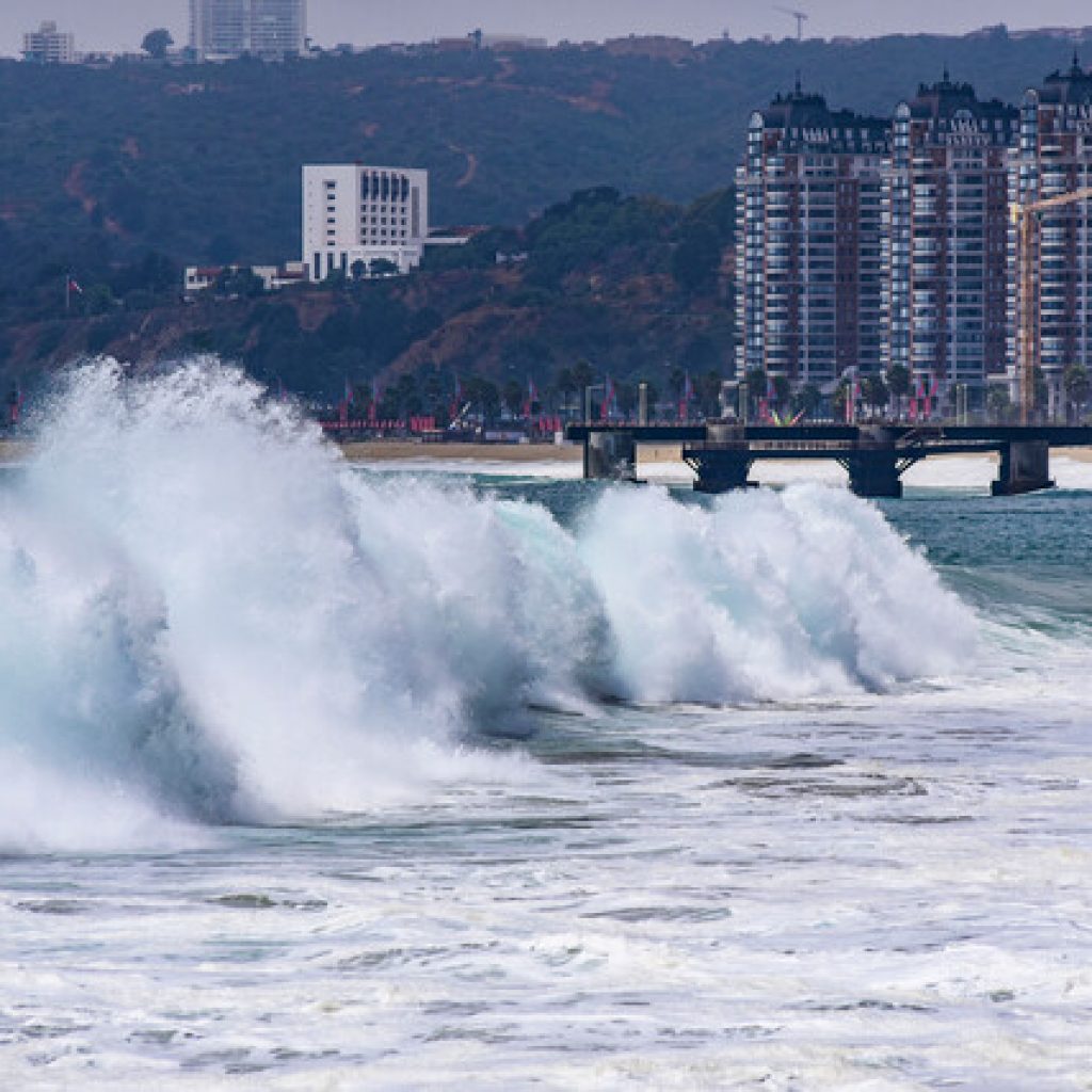 Armada emitió alerta de marejadas entre el Golfo de Penas y Arica