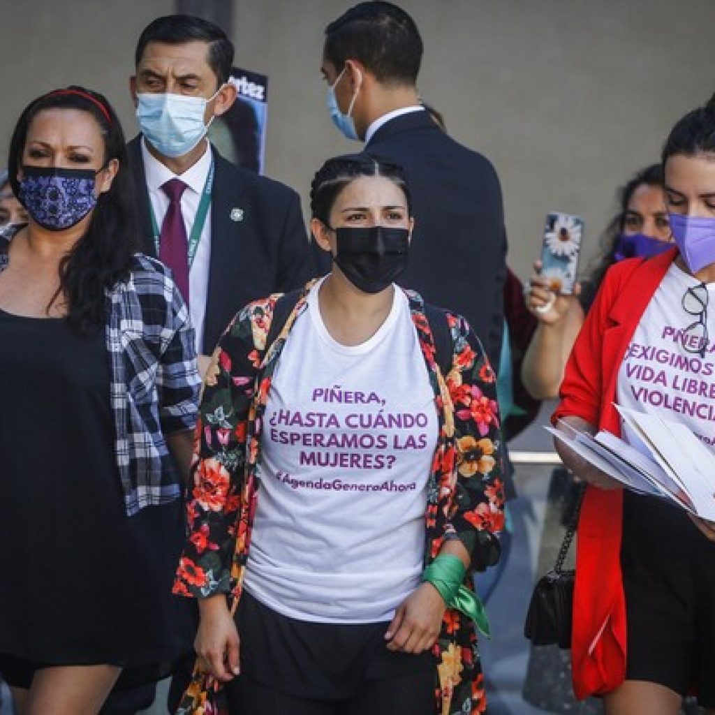 PC y FA ingresan proyecto que reduce requisitos para postular al Congreso