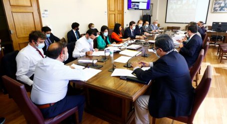 Comisión de Hacienda despacha con modificaciones el proyecto de royalty minero