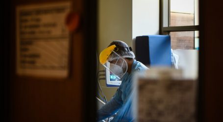 Covid-19: India constata 368.000 casos y más de 3.400 muertos en un solo día