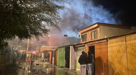 Incendio en Lo Barnechea dejó a una persona fallecida