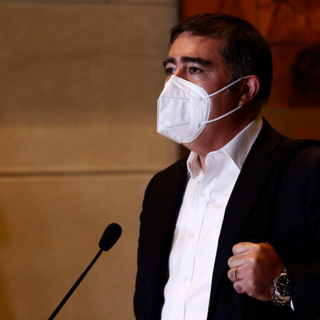 Mario Desbordes: “El PC se resta generalmente de todos los acuerdos”