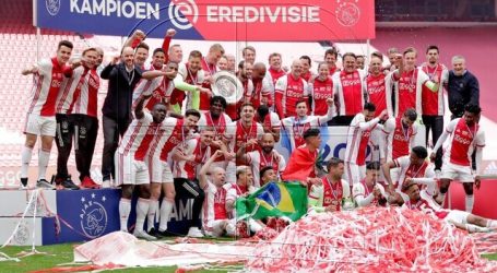Fútbol: El Ajax alcanza su 35ª estrella en la serie de honor neerlandesa