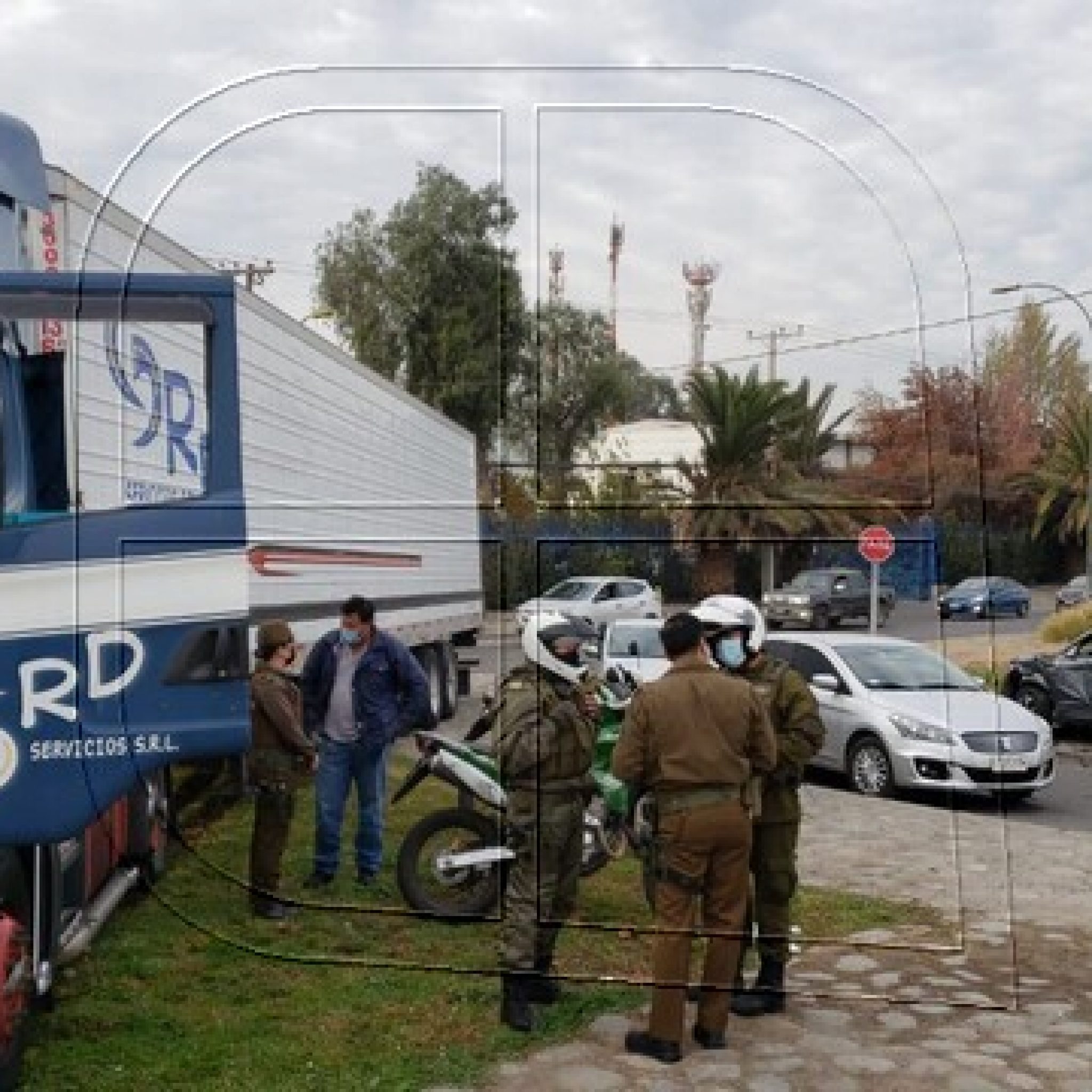 Carabineros detiene a sujeto por robo de camión con 25 toneladas de ...