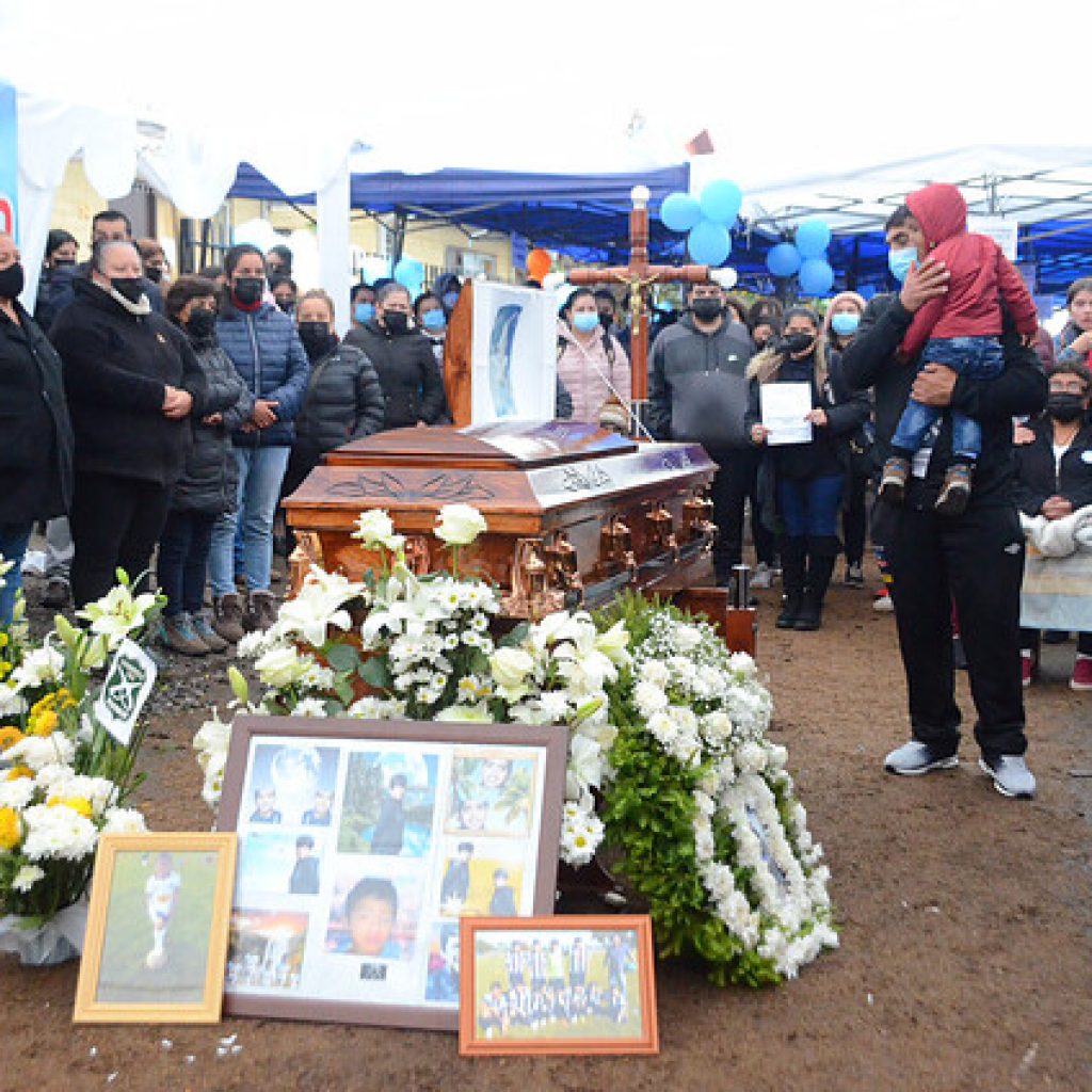 Caso Emilio: Realizan masivo funeral de niño de 12 años asesinado en Longaví
