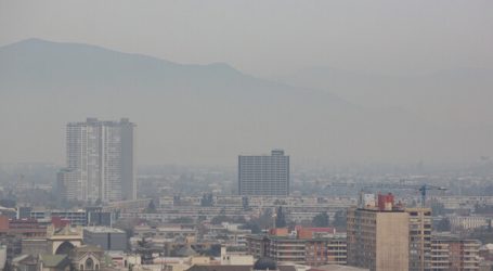 Decretan Alerta Ambiental para este martes en la Región Metropolitana