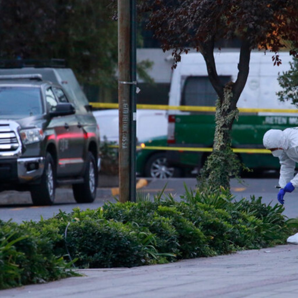 Carabineros investiga detonación de bomba de ruido en Providencia
