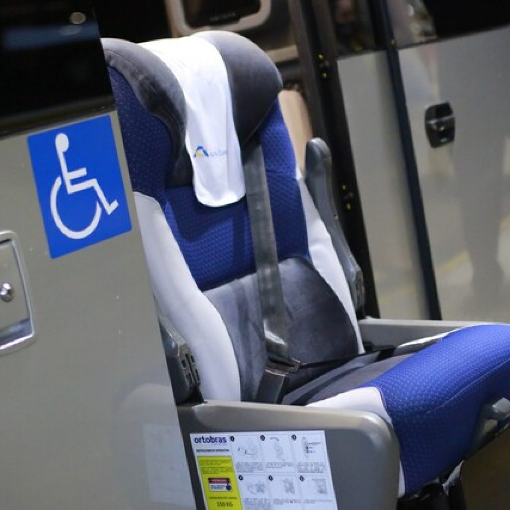 Buses interurbanos deberán contar con cinturón de seguridad de tres puntos