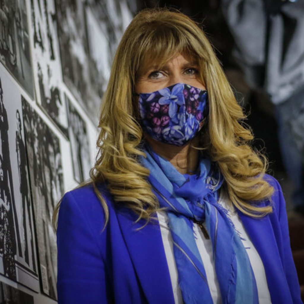 Ximena Rincón puso a disposición su candidatura presidencial