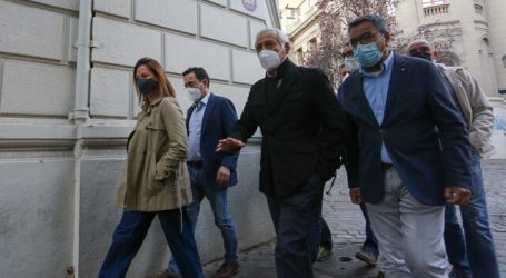 Heraldo Muñoz bajó su candidatura y entregó su apoyo a Paula Narváez