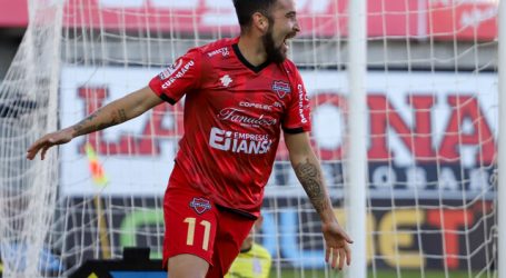 Ñublense venció en Chillán a Curicó Unido y alcanza el liderato del torneo