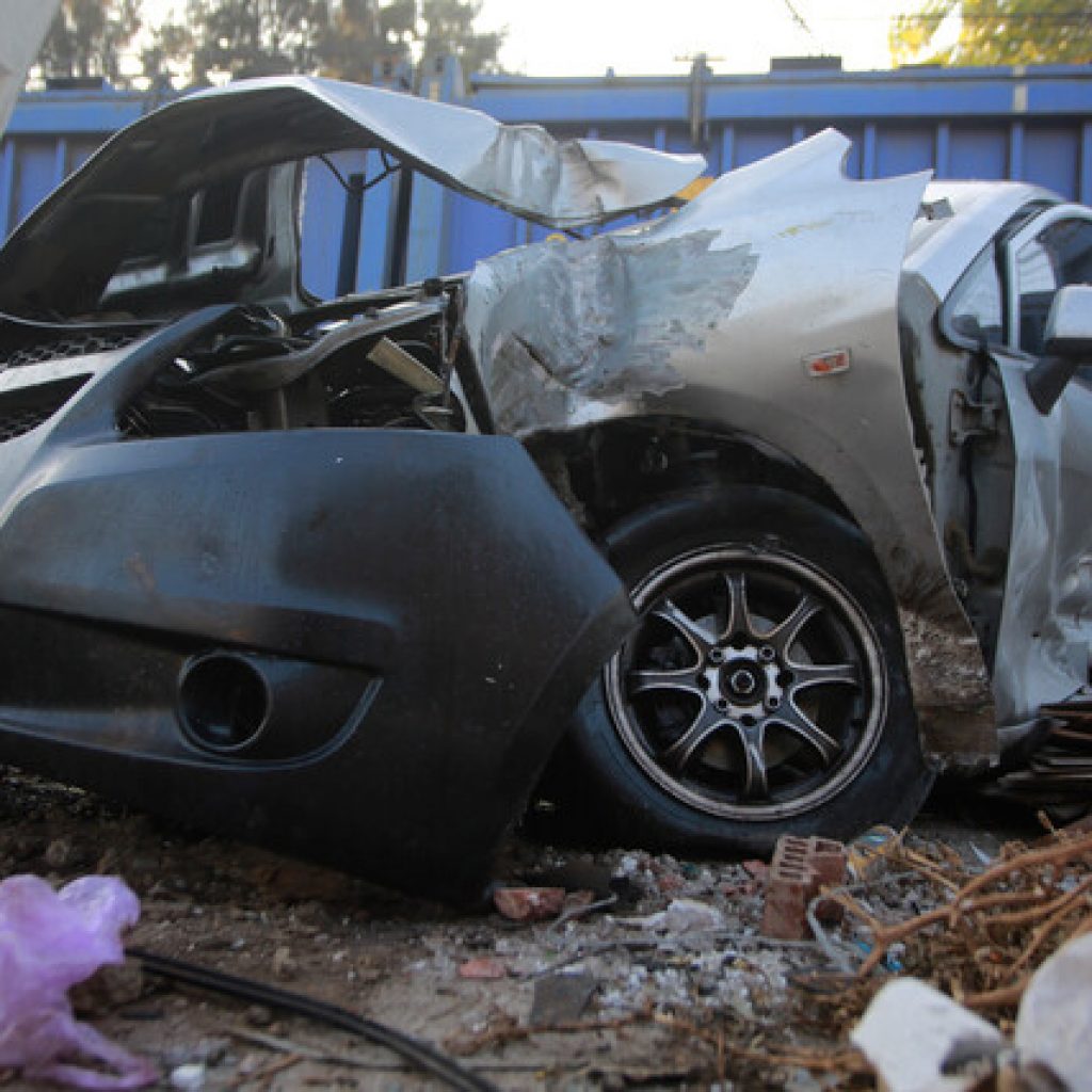 Choque entre auto y tren de carga dejó una persona lesionada en Renca