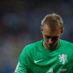 Cillessen da positivo por coronavirus y no viajará con su selección